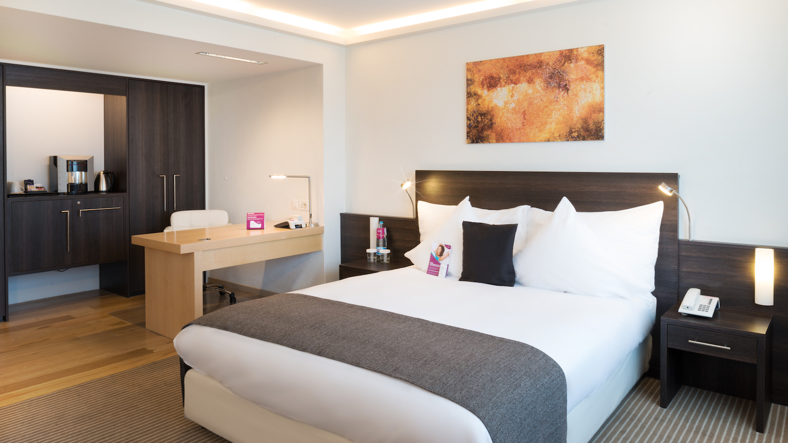 Crowne Plaza Zurich, an IHG Hotel